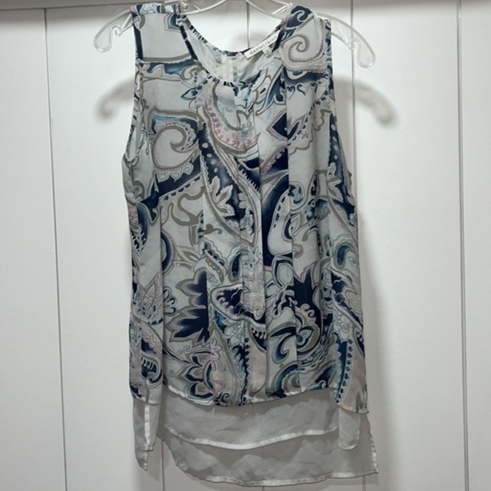 Daniel Rainn DR2 Top Large Gray/blue Paisley Cap Sleeve V Neck Casual BOHO. EUC